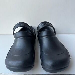 Crocs Unisex-Adult Bistro Clogs, Slip On Shoe Black Size M 12.